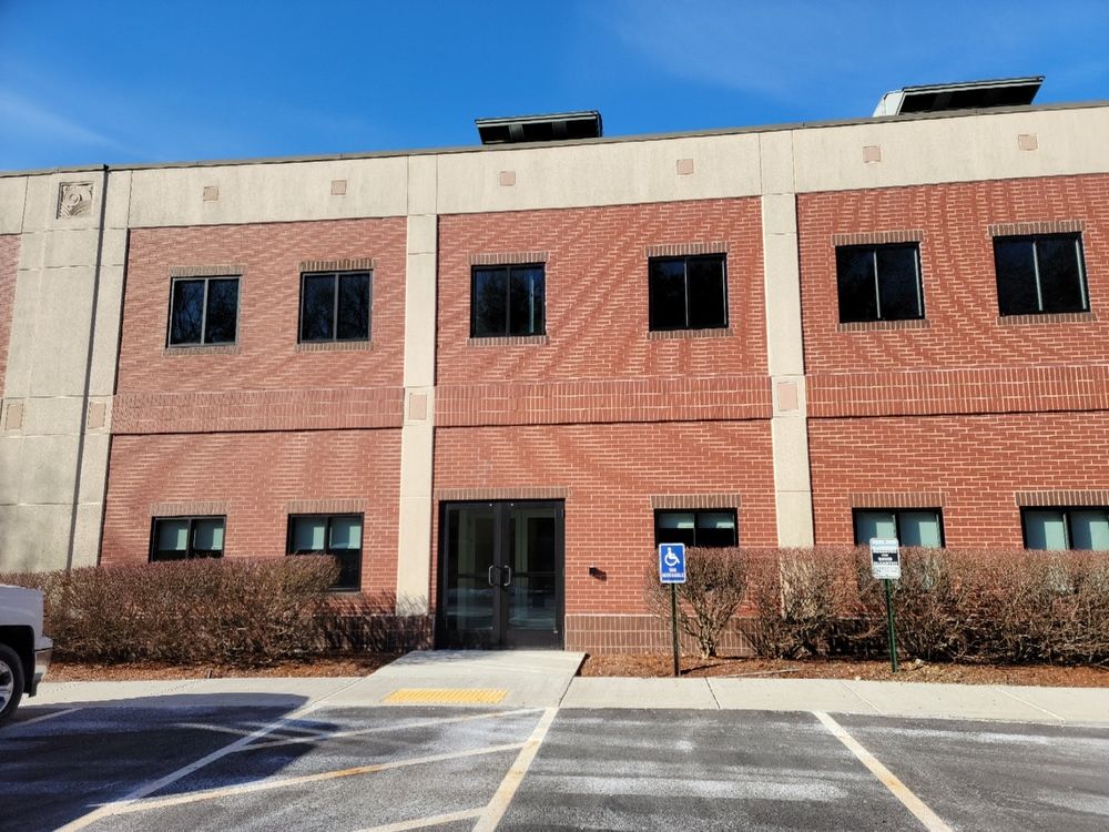 Route 1 Office Building: 18 Washington St, Foxboro, MA 02035